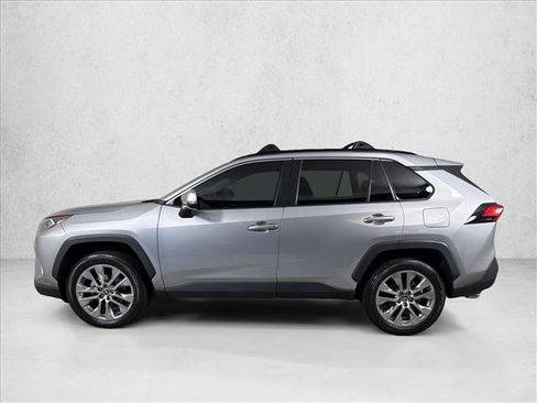 Used 2021 Toyota RAV4 XLE Premium AWD/4WD image 7