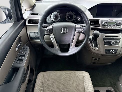 Used 2015 Honda Odyssey LX image 10