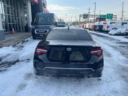 Used 2019 Toyota 86 image 7