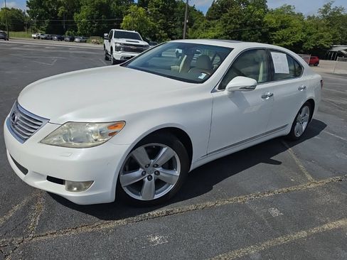 Used 2012 Lexus LS 460 w/ Comfort Pkg RWD image 4