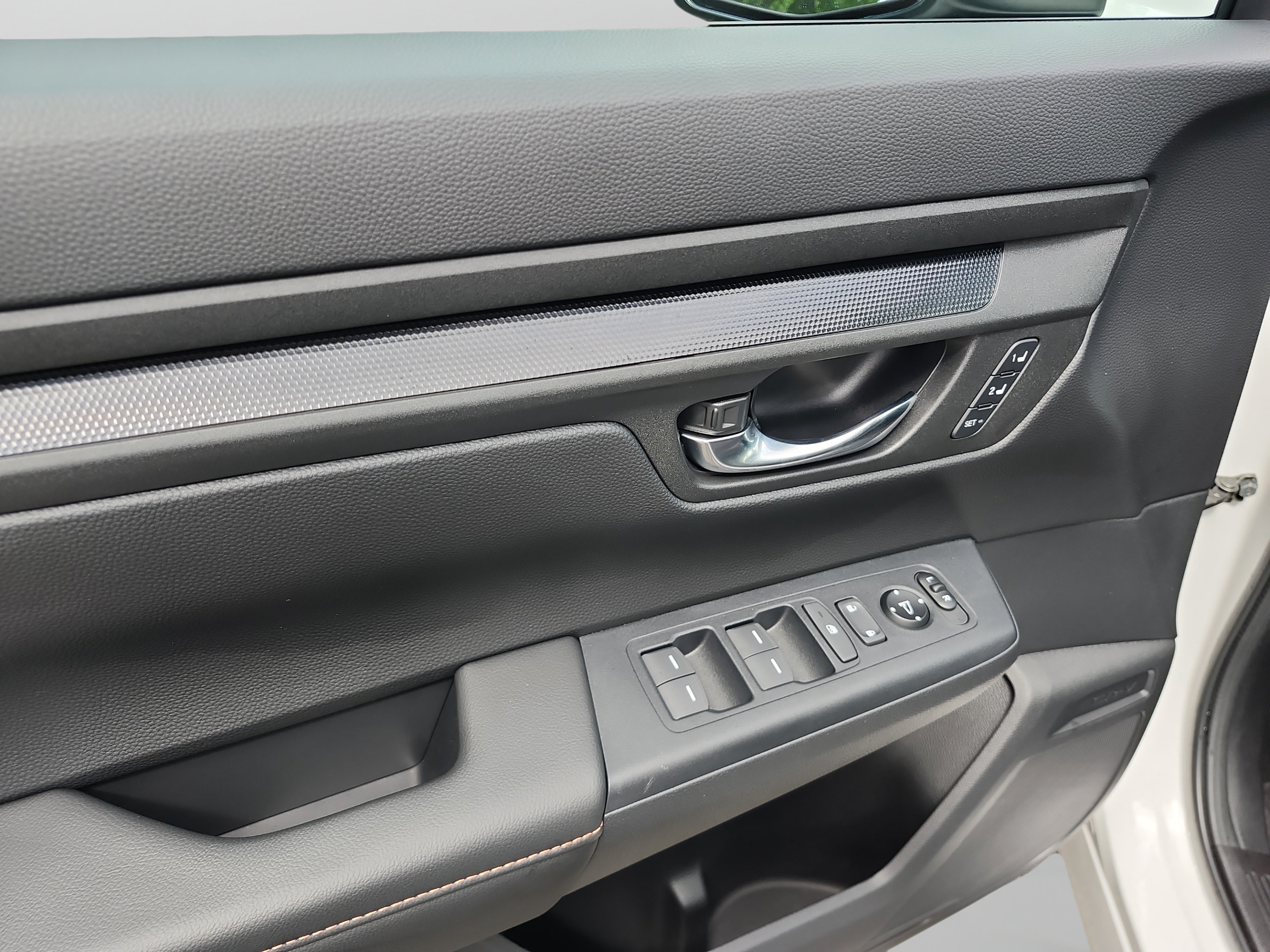 Certified 2025 Honda CR-V Sport-L image 17