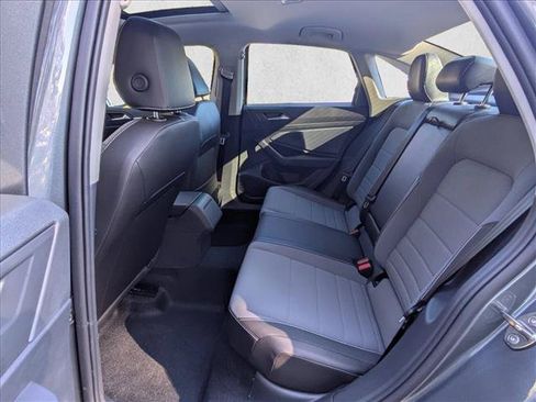 New 2025 Volkswagen Jetta SE FWD image 17