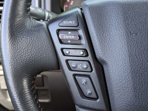 Used 2024 Nissan Titan PRO-4X AWD/4WD image 25