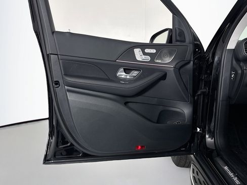 New 2026 Mercedes-Benz GLS 450 4MATIC image 21