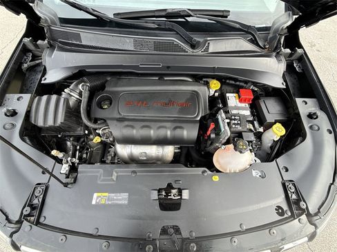 Used 2022 Jeep Compass Limited image 17