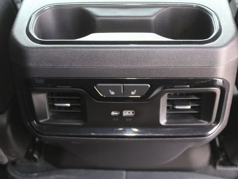 Used 2024 GMC Sierra 1500 AT4 w/ Technology Package AWD/4WD image 22