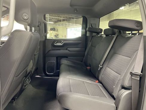 Used 2023 Chevrolet Silverado 1500 LT AWD/4WD image 18