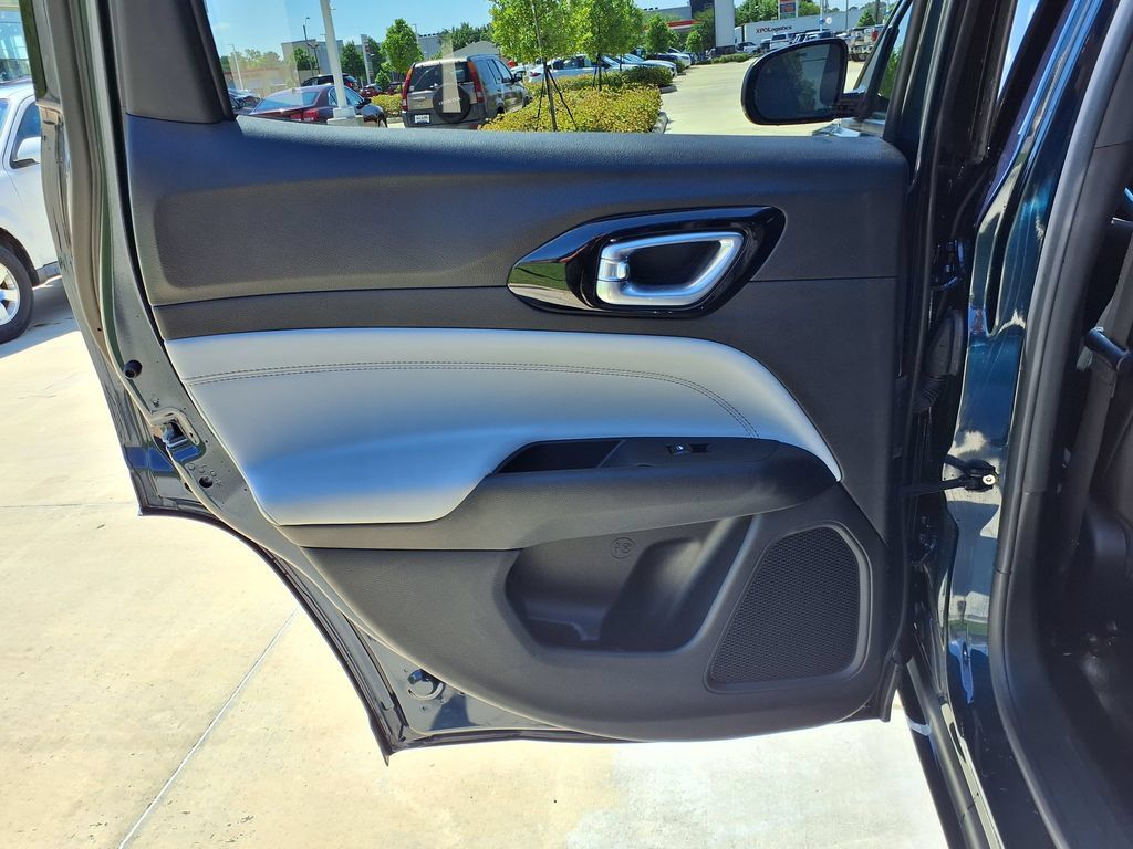 Used 2024 Jeep Compass Limited AWD/4WD image 14