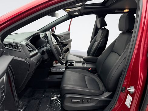 Used 2025 Honda Odyssey Sport-L image 11