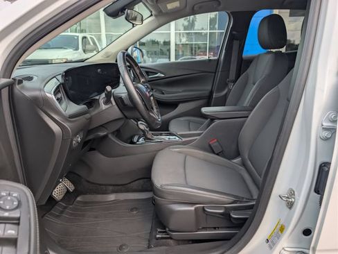 Used 2024 Buick Encore GX Preferred FWD image 10