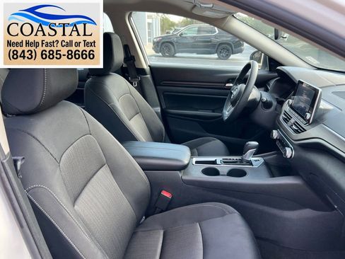 Certified 2025 Nissan Altima 2.5 SV FWD image 21