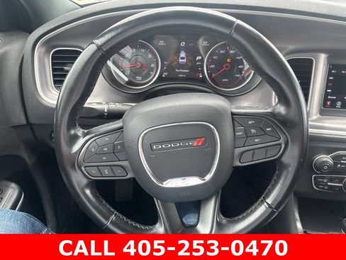 Used 2022 Dodge Charger SXT RWD image 9