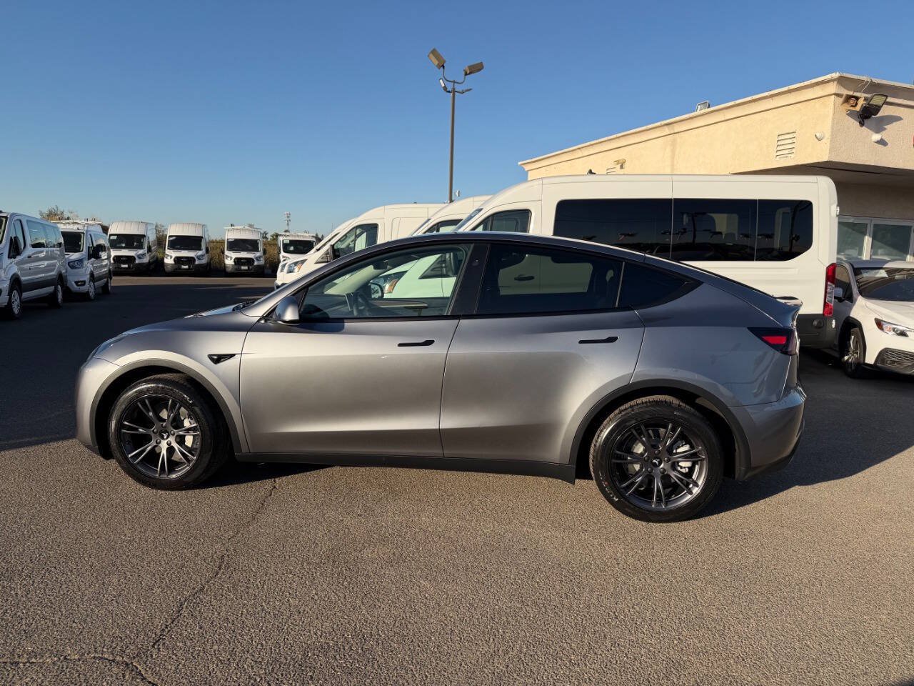 Used 2024 Tesla Model Y Long Range AWD/4WD image 10