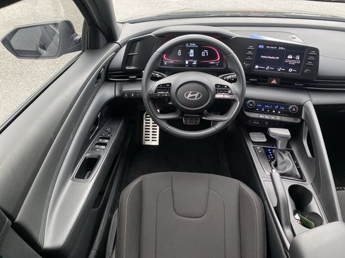 Certified 2026 Hyundai Elantra Sport FWD image 14