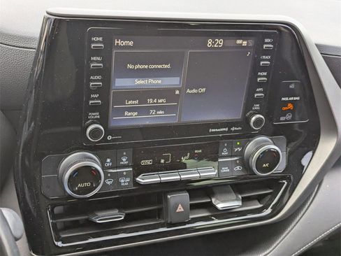 Used 2020 Toyota Highlander L image 10