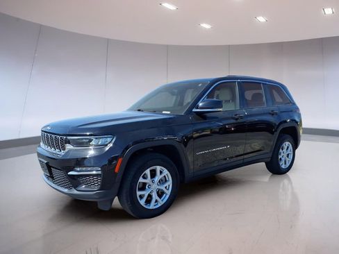 Used 2023 Jeep Grand Cherokee Limited image 7