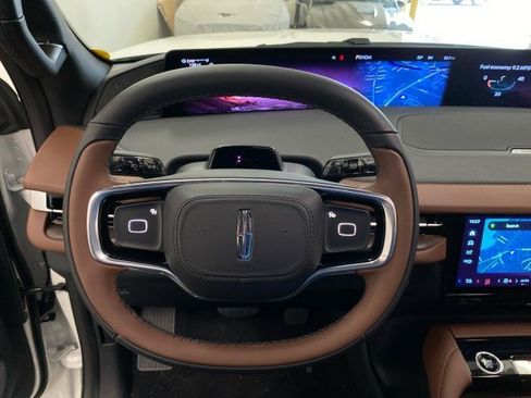 New 2026 Lincoln Navigator L Reserve AWD/4WD image 21