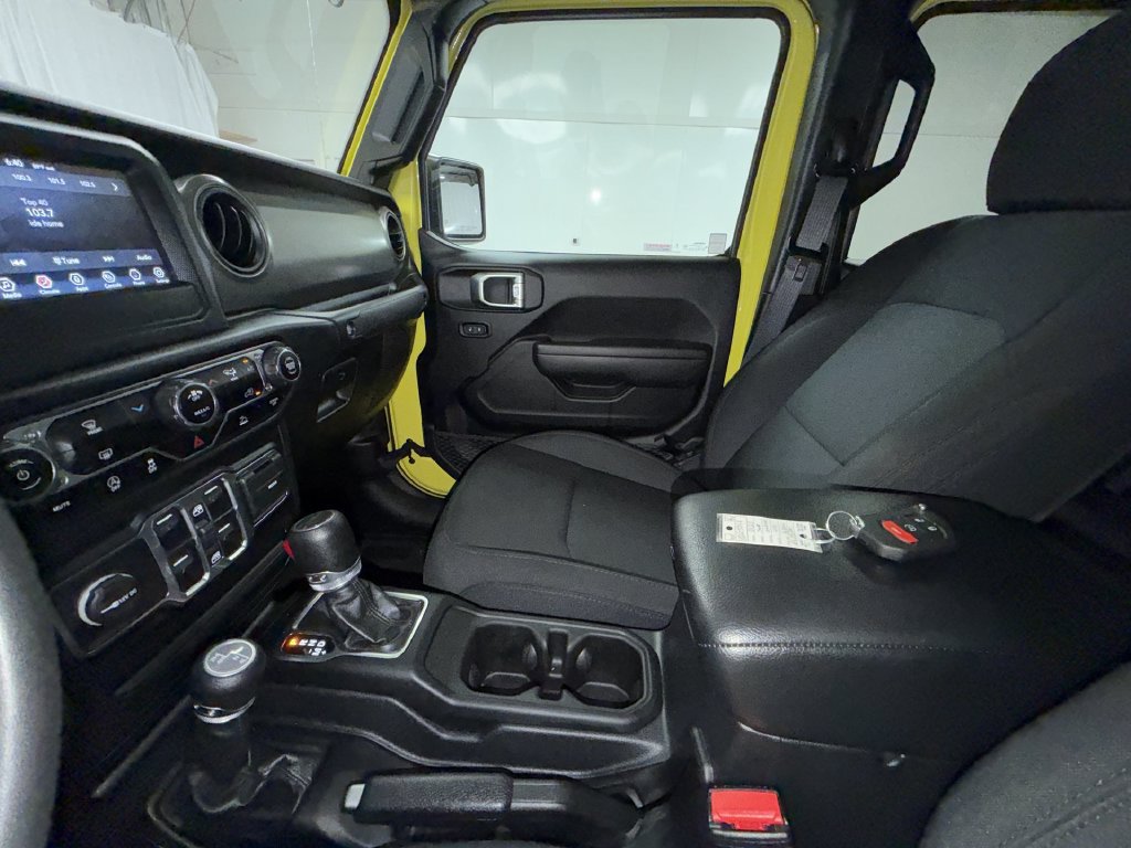 Used 2023 Jeep Gladiator Sport AWD/4WD image 25