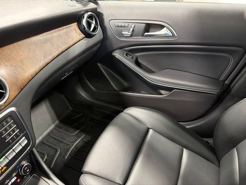 Used 2019 Mercedes-Benz GLA 250 4MATIC image 24