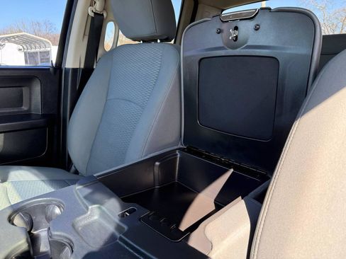 Used 2014 RAM 1500 Express image 30