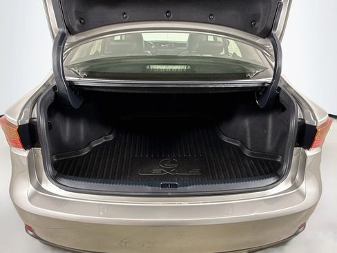 Used 2017 Lexus IS 300 AWD image 31