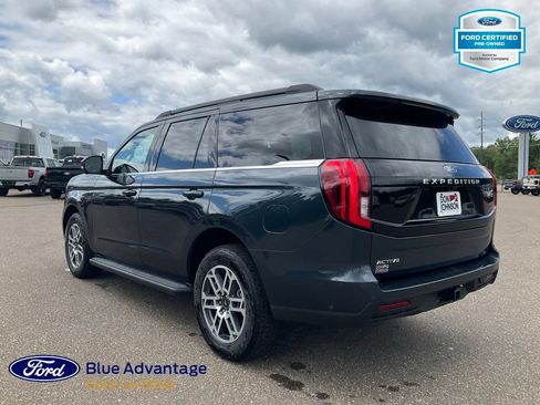 Used 2025 Ford Expedition Active AWD/4WD image 27