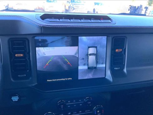 Used 2024 Ford Bronco Badlands image 29