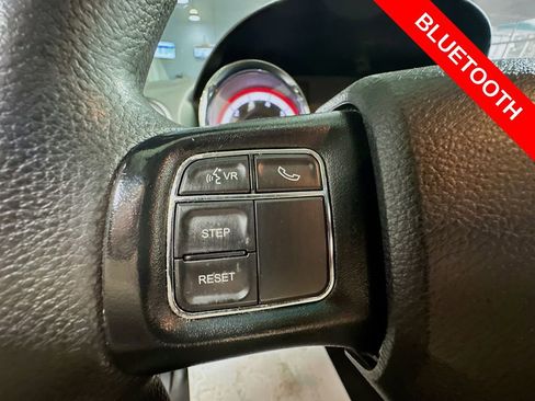 Used 2018 Dodge Grand Caravan SE w/ UConnect Hands-Free Group FWD image 32