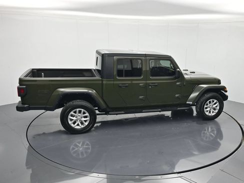 Used 2023 Jeep Gladiator Sport AWD/4WD image 32