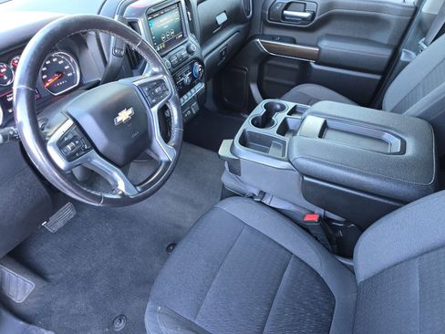 Used 2022 Chevrolet Silverado 2500 LT w/ Convenience Package image 9