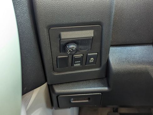 Used 2012 Nissan Rogue S AWD/4WD image 20