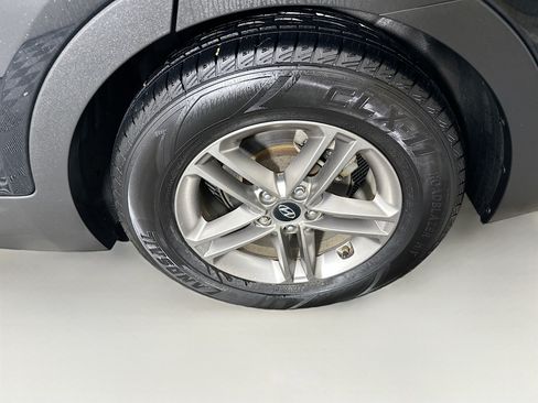 Used 2017 Hyundai Santa Fe Sport FWD image 11