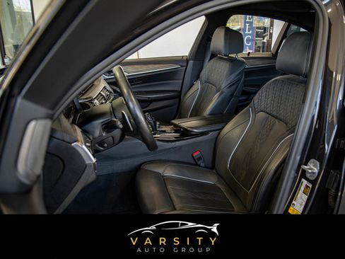 Used 2020 BMW M550i xDrive w/ Executive Package image 9