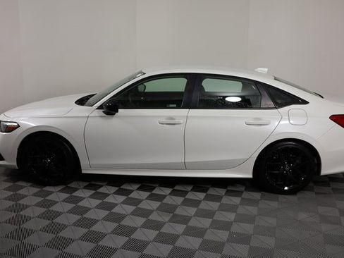 Used 2023 Honda Civic Sport image 5