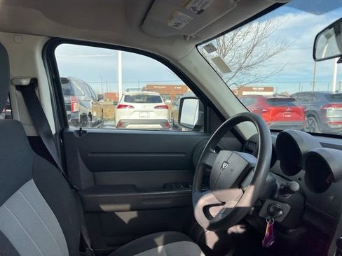 Used 2008 Dodge Nitro SXT image 27