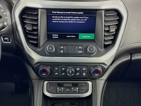 Used 2023 GMC Acadia SLE w/ Driver Convenience Package image 40