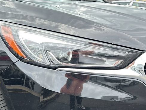 Used 2018 Buick Enclave Premium w/ Experience Buick Package AWD/4WD image 15