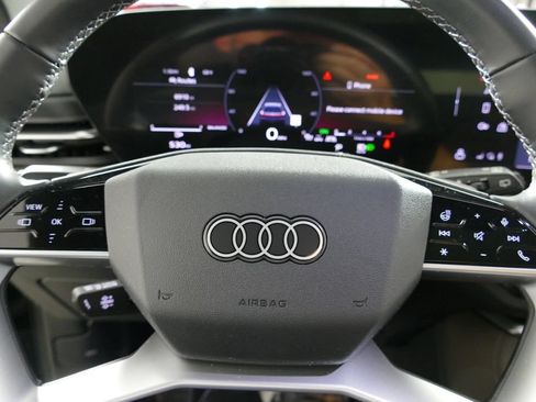 Used 2025 Audi Q5 Premium w/ Convenience Package AWD/4WD image 18