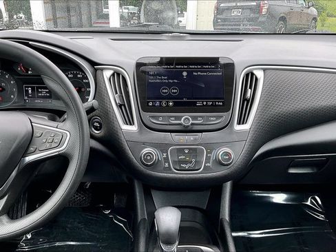 Used 2024 Chevrolet Malibu LS FWD image 12