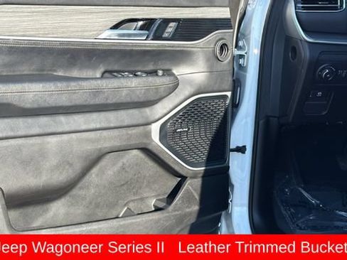 Used 2024 Jeep Wagoneer Series II w/ Flexible Seating Group AWD/4WD image 23