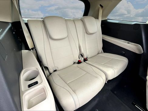 Used 2020 Mercedes-Benz GLS 450 4MATIC image 26