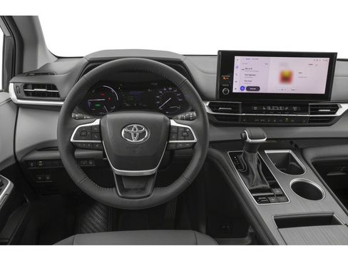 New 2026 Toyota Sienna XLE AWD/4WD image 4