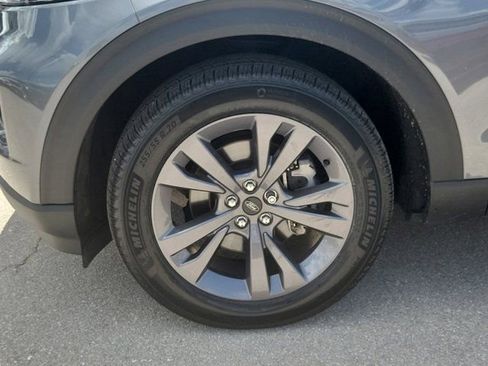 Certified 2024 Ford Explorer XLT w/ Equipment Group 202A AWD/4WD image 8
