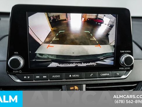 Used 2025 Nissan Altima 2.5 SR FWD image 37