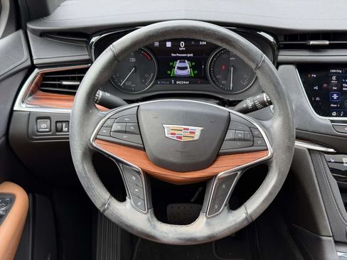 Used 2021 Cadillac XT5 Premium Luxury AWD/4WD image 19
