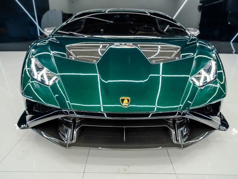 Used 2023 Lamborghini Huracan STO image 7