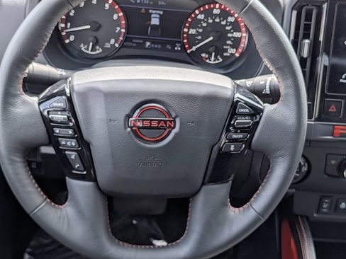 Used 2026 Nissan Frontier PRO-4X AWD/4WD image 15