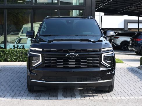 Used 2026 Chevrolet Suburban High Country RWD image 3