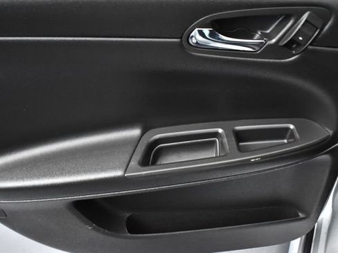 Used 2013 Chevrolet Impala LT FWD image 21