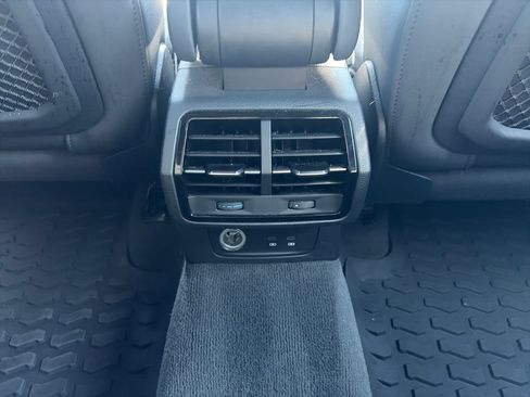 Used 2020 Audi Q3 2.0T Premium AWD/4WD image 30